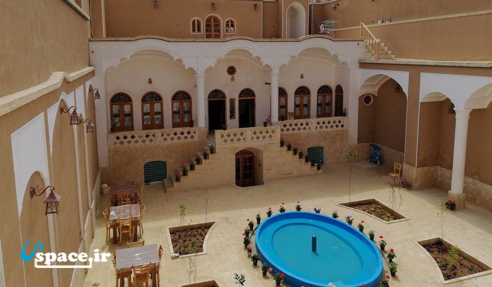 نمای محوطه هتل سنتی خانه پارسی - کاشان